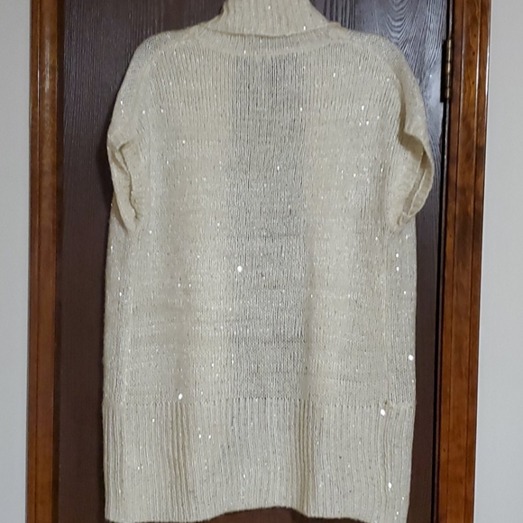 Guess Sweater - Picture 2 of 4